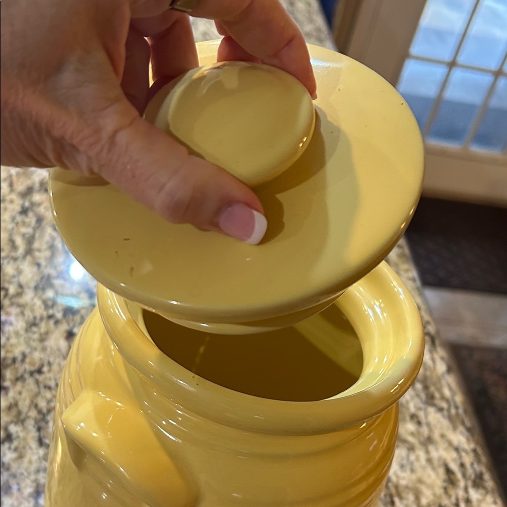 Gibson Houseware Large Yellow Ceramic Jar with Lid - Microwave & Dishwasher Safe - Picture 11 of 14